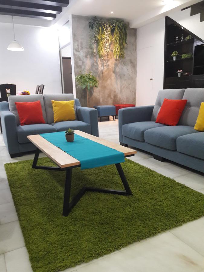 Jb Homestay Bukit Indah Wifi Ciq Mall Legoland Free Parking ジョホールバル エクステリア 写真